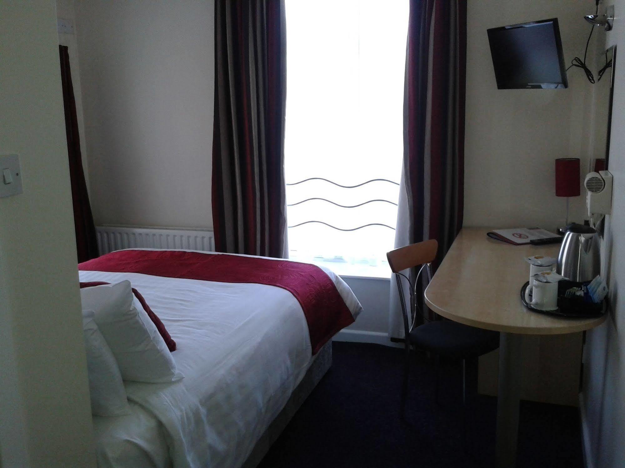 Waterfront Hotel 布里格豪斯 外观 照片